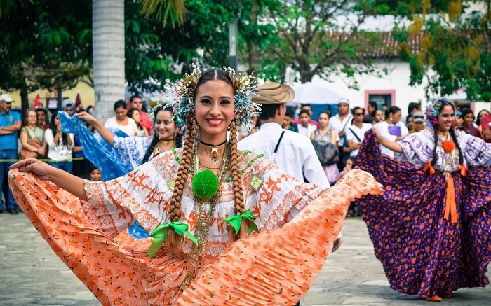 friendly-costa-rica-dance
