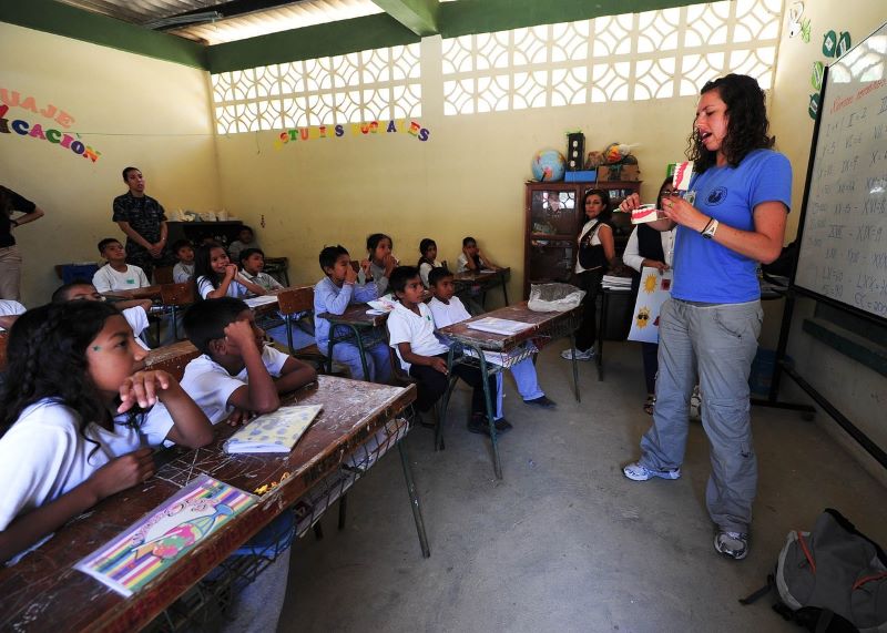 teach English in Costa Rica